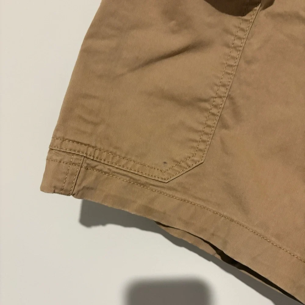 Banana cargo shorts tan size‎ medium